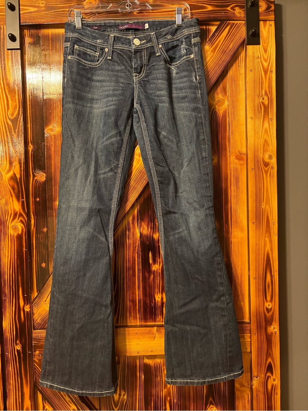 Vigoss collection Women’s Dark Wash Flare Jeans. Size 5
